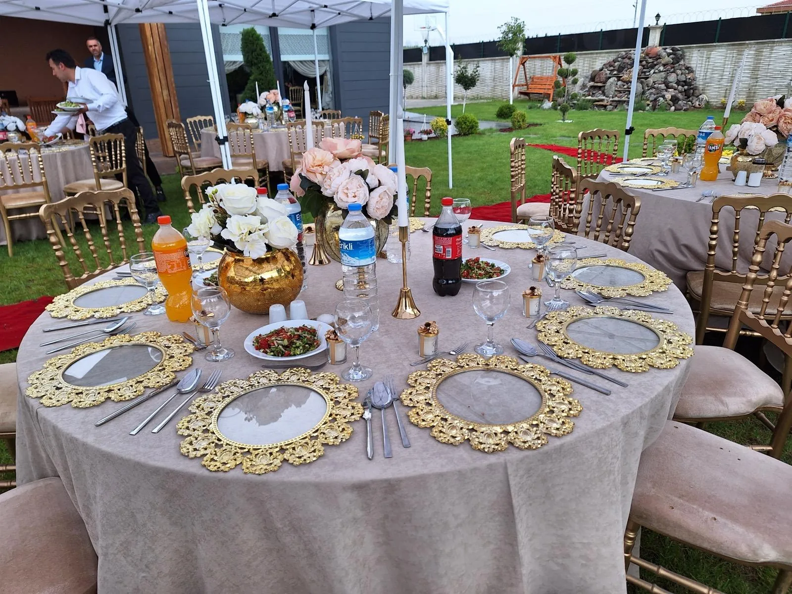 Yuvarlak Örtülü Masa gerçek ürün fotoğrafı 1